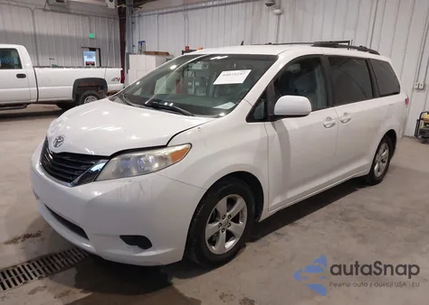 2014 Toyota Sienna Le V6 8 Passenger from USA, damaged, VIN 5TDKK3DC5ES497981